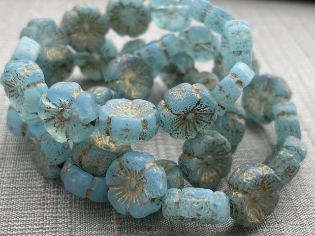 12mm Hibiscus Baby Blue with Gold Etched Finish