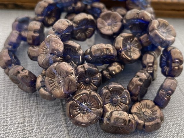 12mm Hibiscus Sapphire Blue with Copper Finish