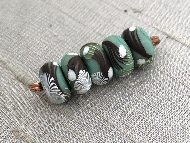 Mint Branches Disk Beads