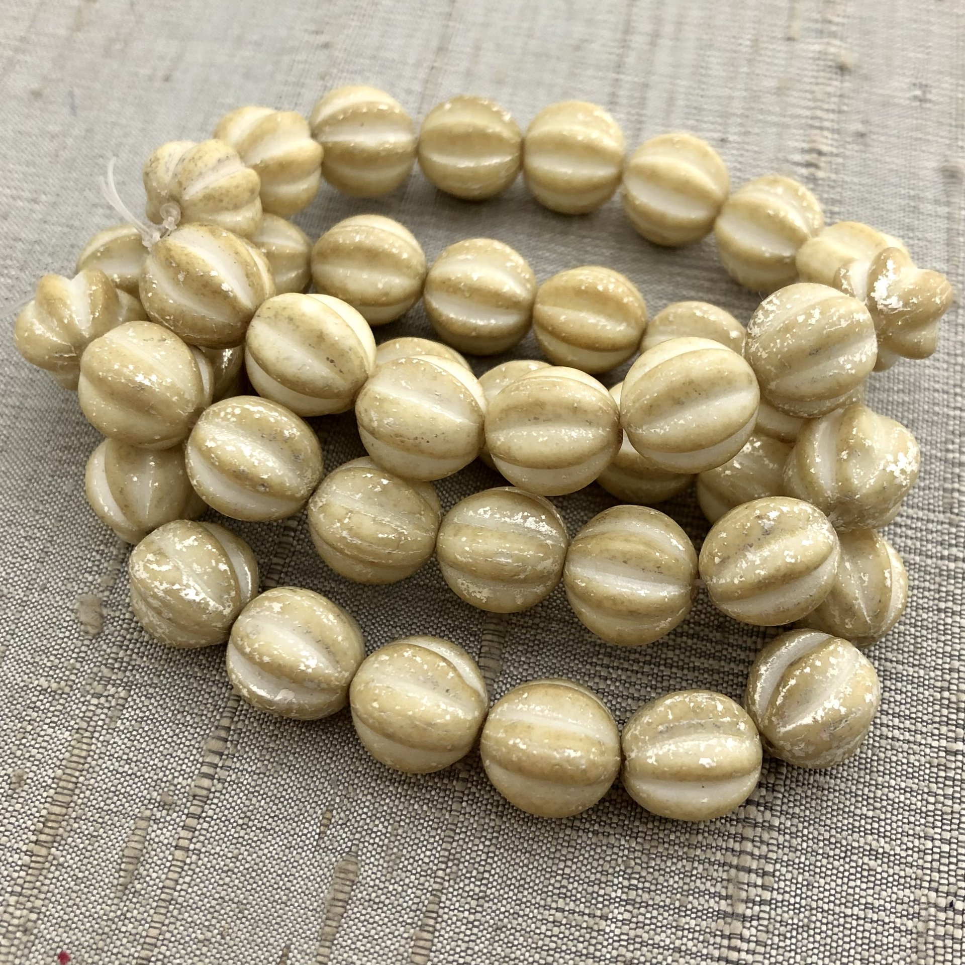 10mm Melon Yellow Ivory with a Mercury Finish