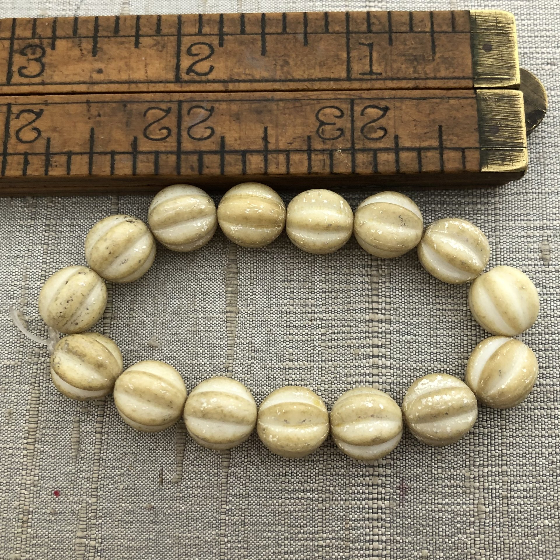 10mm Melon Yellow Ivory with a Mercury Finish