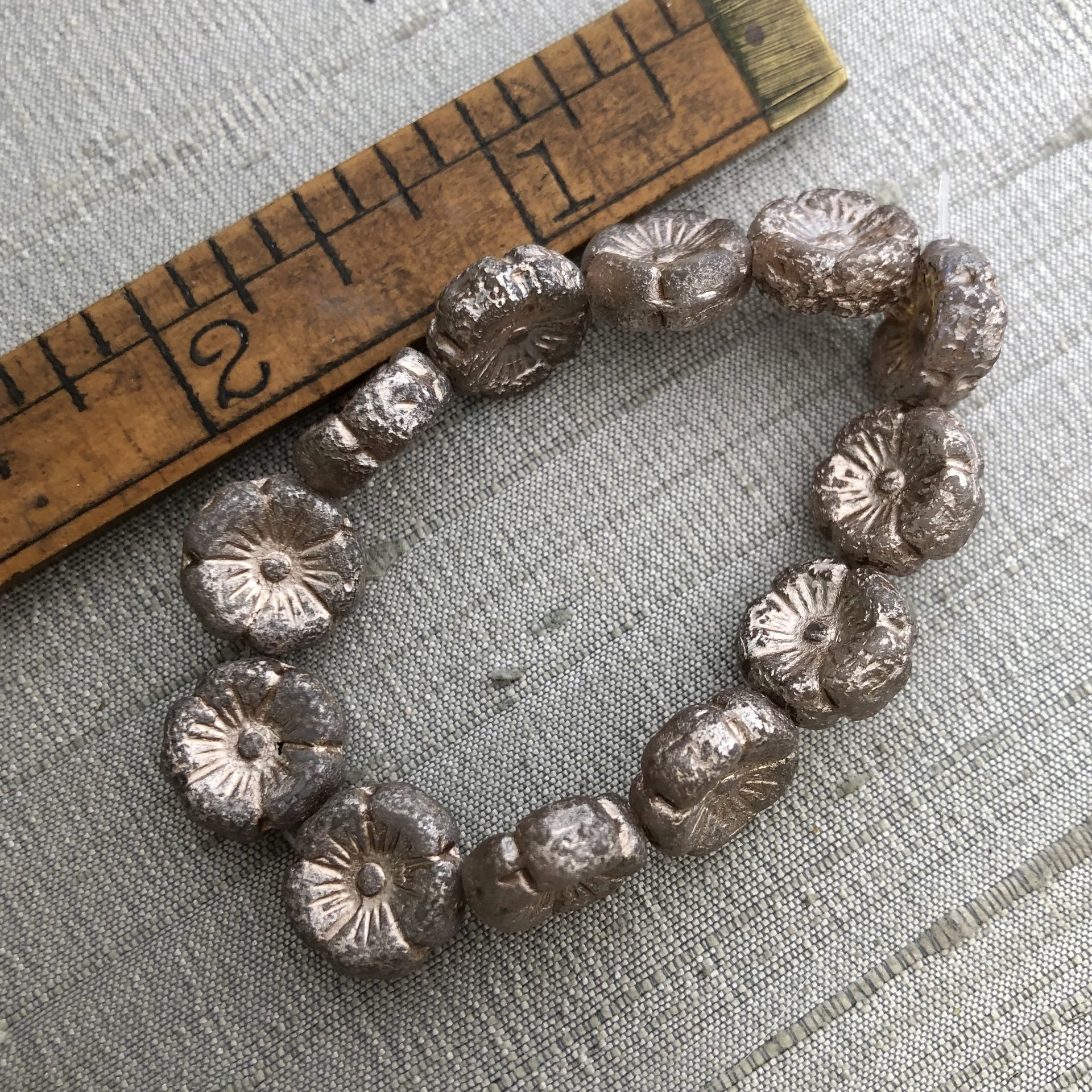 12mm Hibiscus Flower Pale Grey with Beige, Silver, and Etched Finish