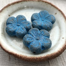 22mm Hibiscus Flower Bright Blue with Etched Finish - 1 Bead