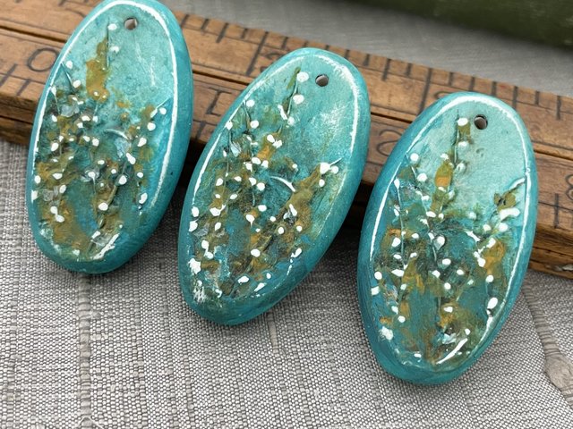 Teal Oval Willow Pendant